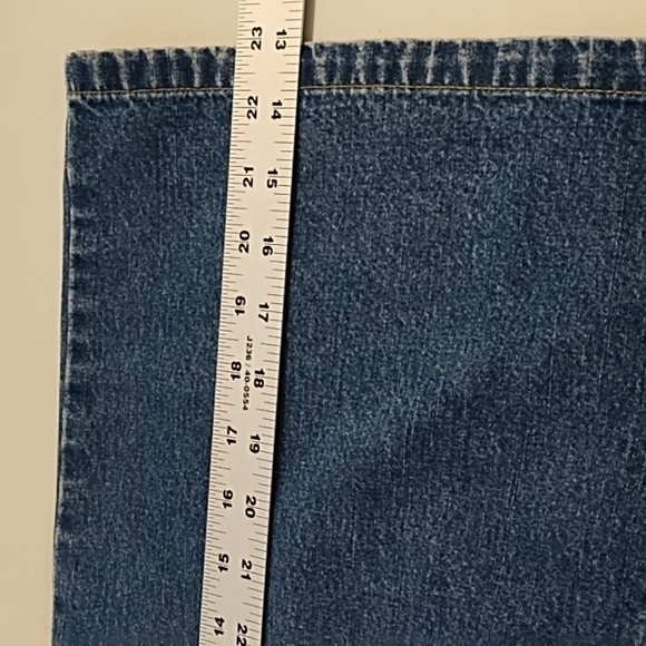 Liz Claiborne 10 Denim 5 pocket Classic Skirt - Picture 4 of 11